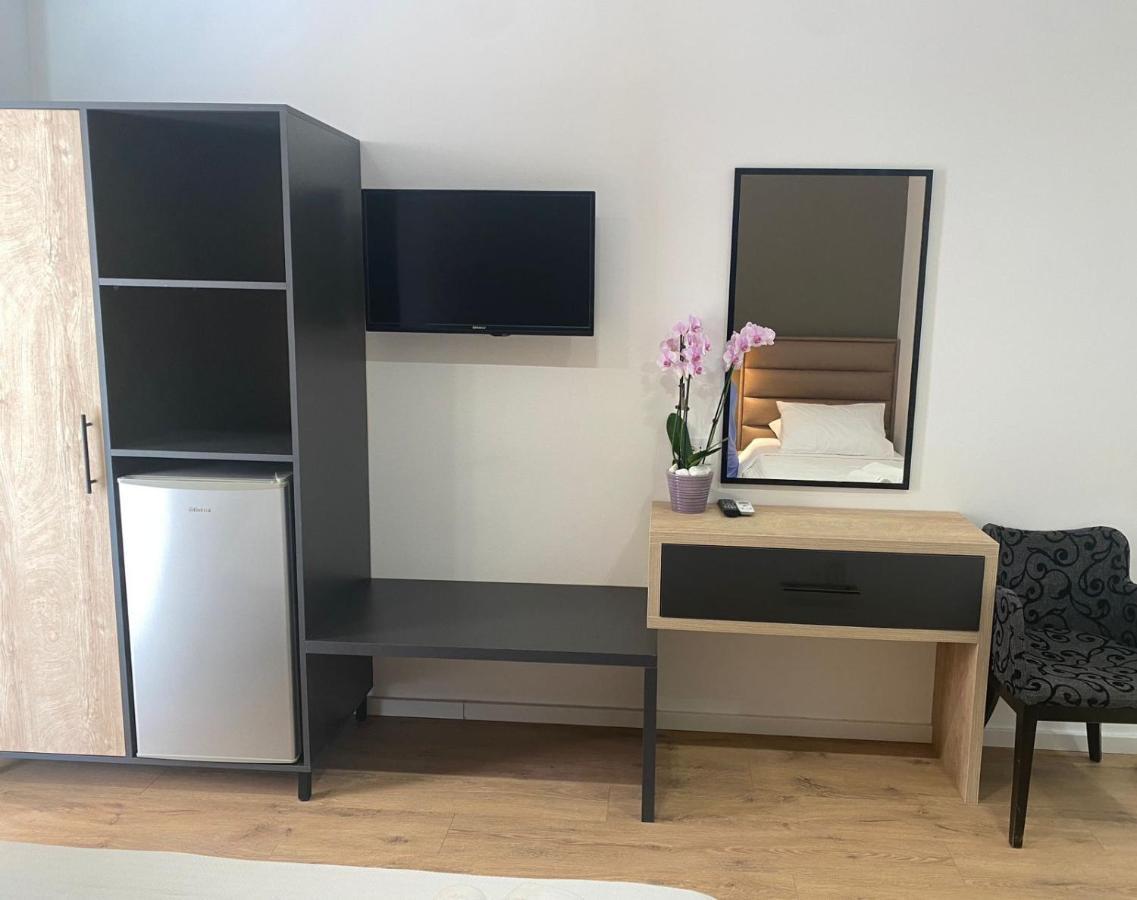 Augusto Rooms Sarandë Eksteriør billede