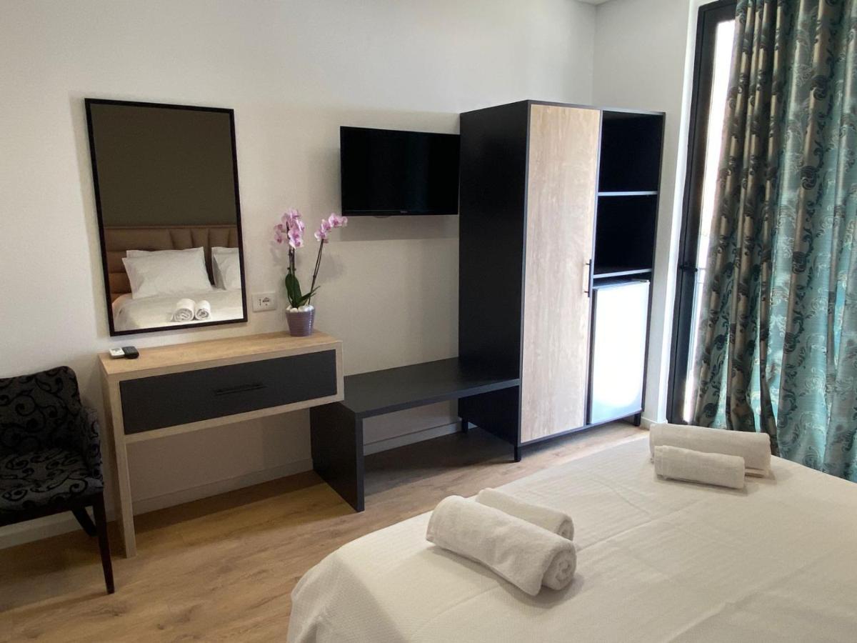 Augusto Rooms Sarandë Eksteriør billede